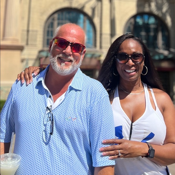 Meet your Posher, Stacee - Picture 1 of 2